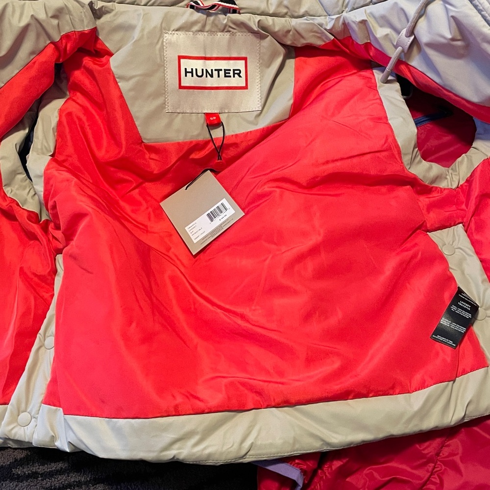 Hunter Puffer Hooded Vest size small - Picture 12 of 16